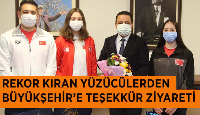 Rekor kıran yüzücülerden Büyükşehir’e teşekkür ziyareti