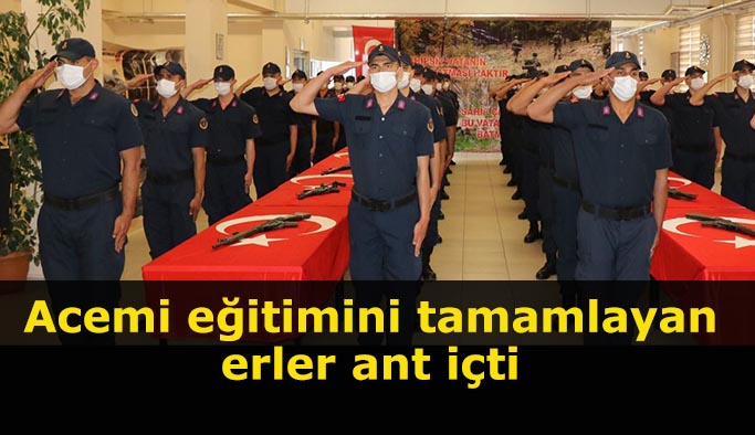 Acemi eğitimini tamamlayan erler ant içti