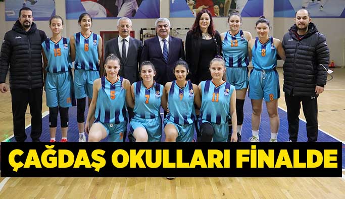 Çağdaş Okulları grubunu namağlup tamamlayarak finale çıktı