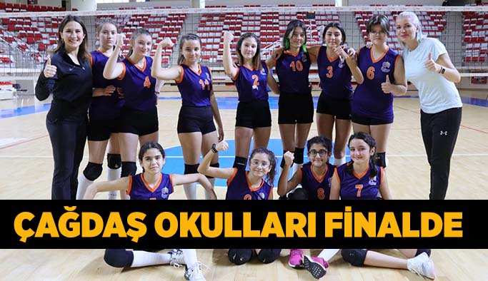 Çağdaş Okulları Yıldız Kız Voleybol Takımı finalde