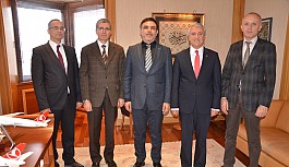 Sağlık yöneticilerinden  Rektör Gündoğan’a ziyaret