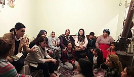 AK Kadınlar roman vatandaşlara 'evet'i anlattı
