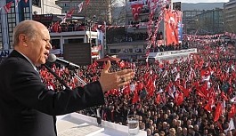 Bahçeli, ilk 'evet' mitingini yaptı