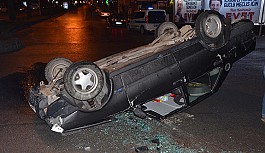 Kayganlaşan yol kaza yaptırdı