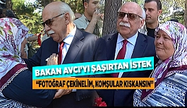 BAKANIM HOŞGELDİNİZ, BİR RESİM ÇEKTİREM KOMŞULAR KISKANSIN