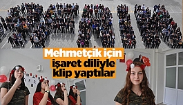 Mehmetçik için işaret diliyle klip yaptılar