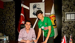 Eskişehirspor 15 yaşındaki kaleciyle sözleşme imzaladı