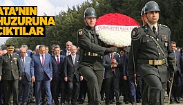 CHP'Lİ BELEDİYE BAŞKANLARI ANITKABİR'E GİTTİ