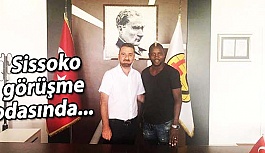 Sissoko görüşme odasında