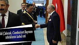 Vali Çakacak, 29 Ekim Cumhuriyet Bayramı tebriklerini kabul etti