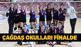 Çağdaş Okulları Yıldız Kız Voleybol Takımı finalde