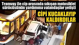 Sıkışan motosiklet sürücüsünü kurtarmak için cipi böyle kucakladılar